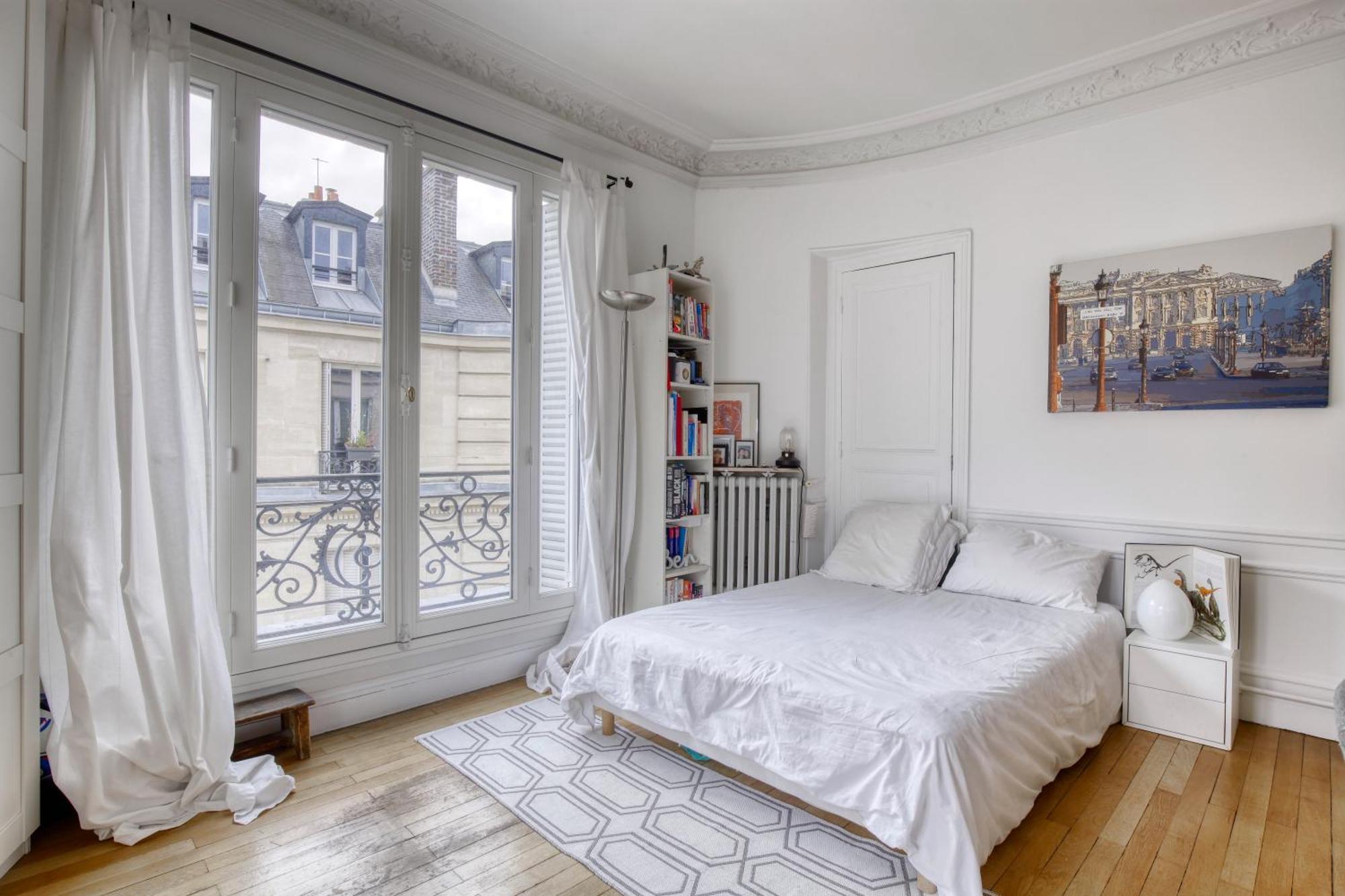 3 Marais 4 *
